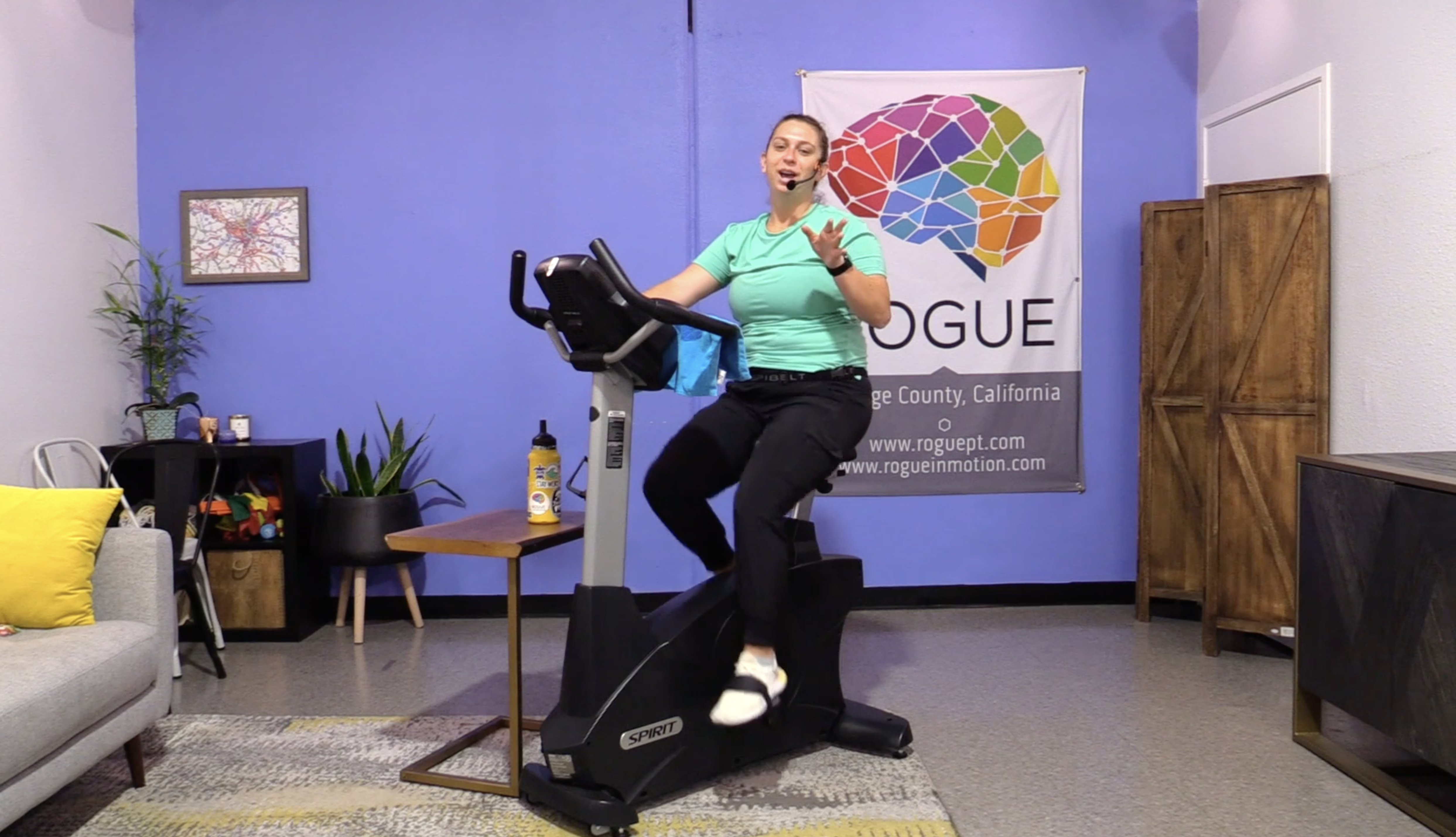 6-23-23 Cardio ~ Friday ~ 30 Minutes of Intervals with Julia!