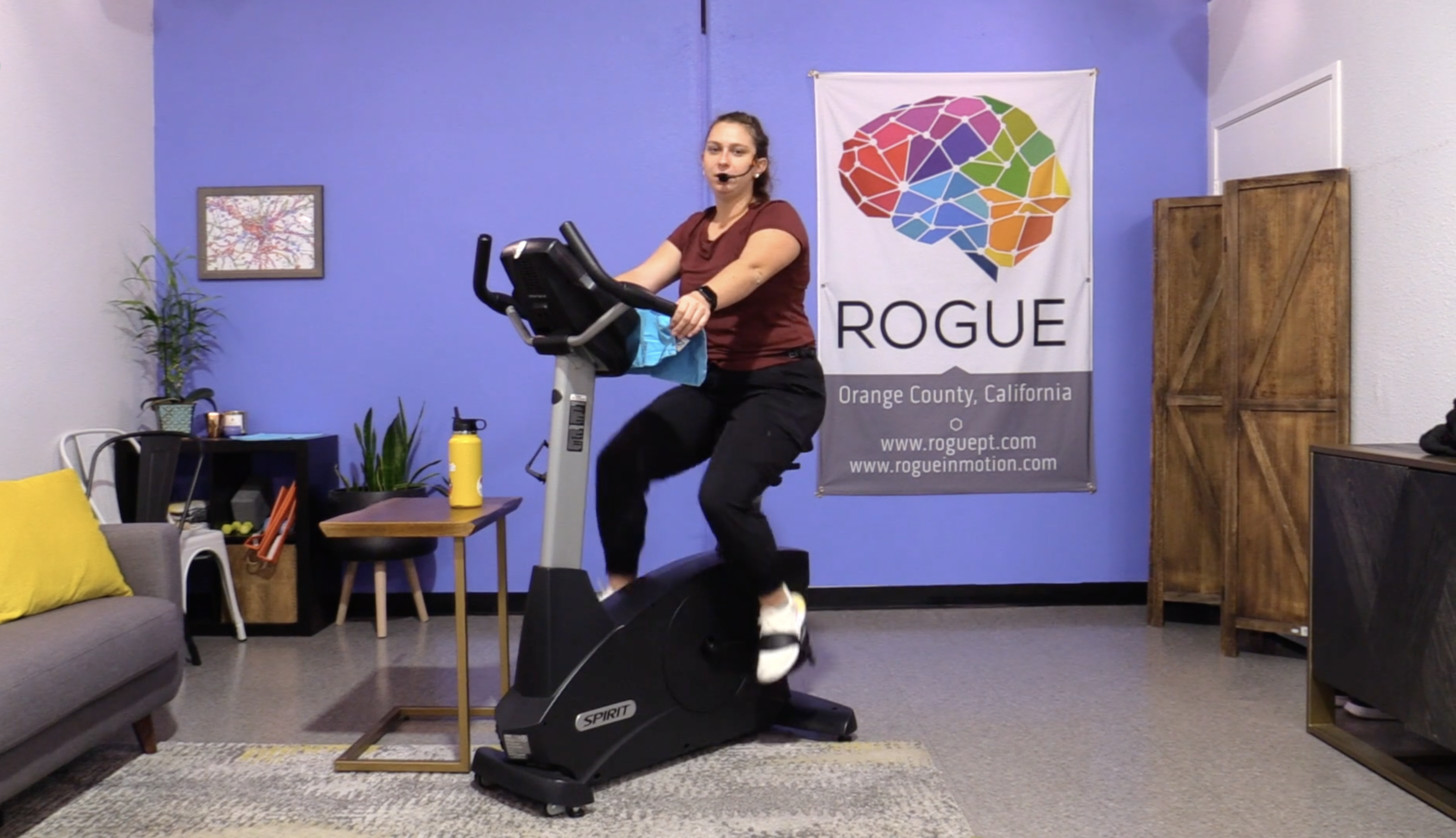 12-9-22 Cardio - Friday - 30 Minutes of Intervals with Julia!