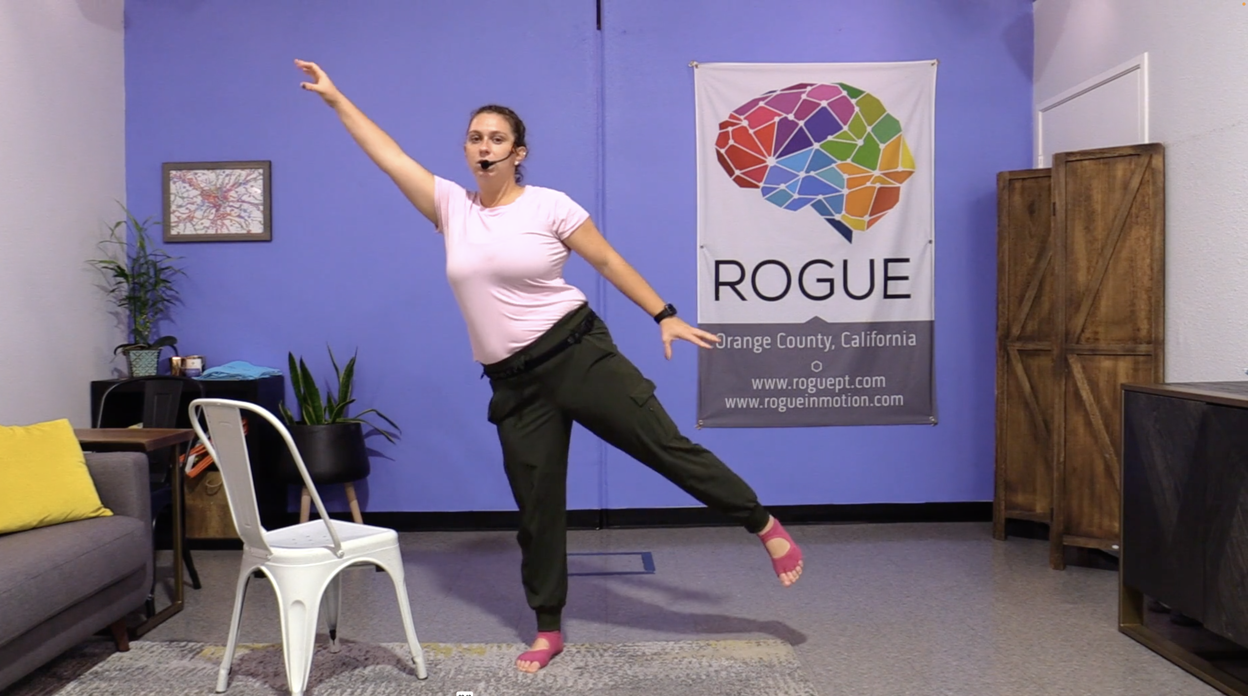11-10-22 PWR! Moves - Thursday - Balance + Posture Week with Julia!