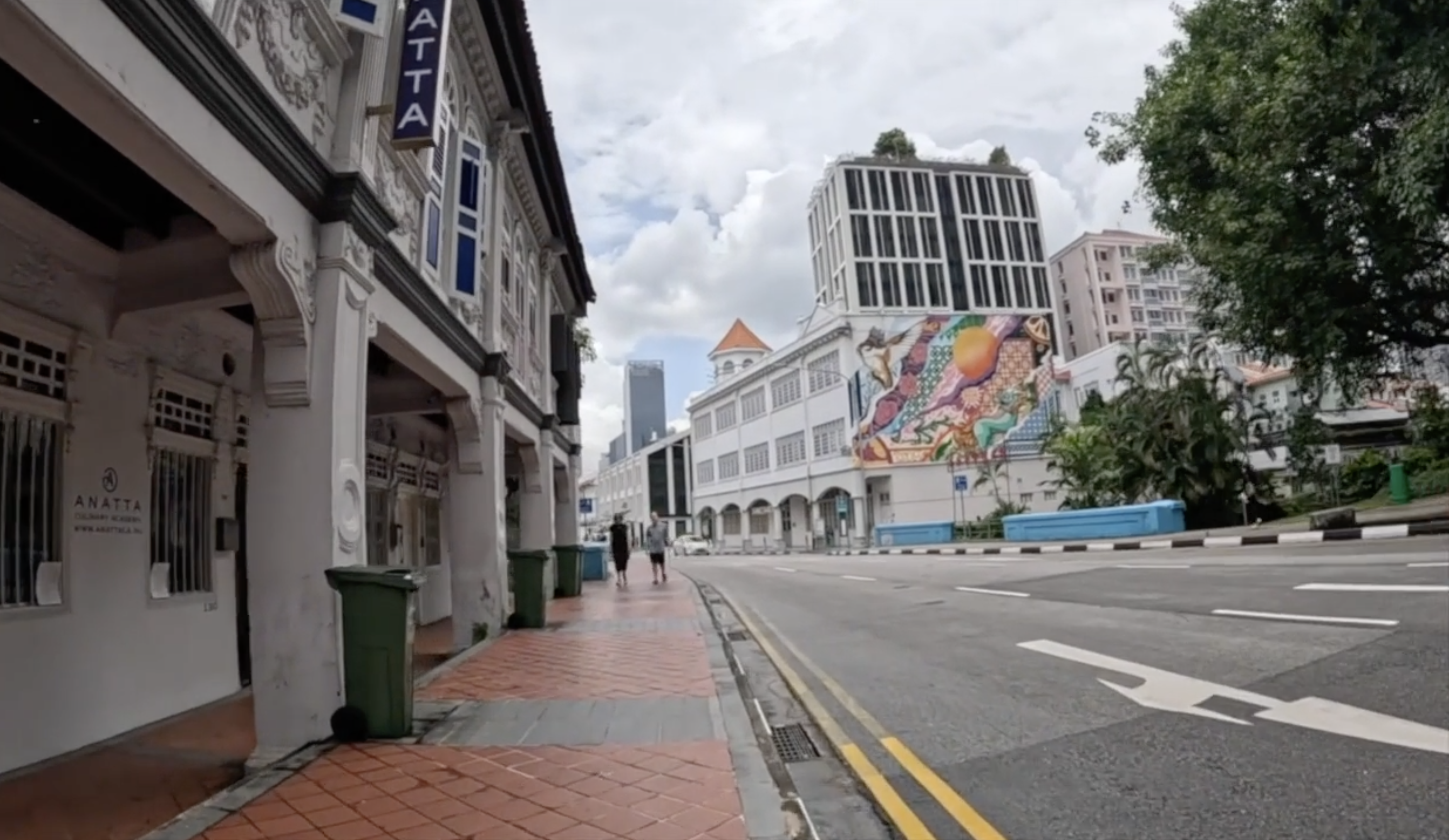 Virtual Walking Singapore Chinatown + Cardio with Madi!