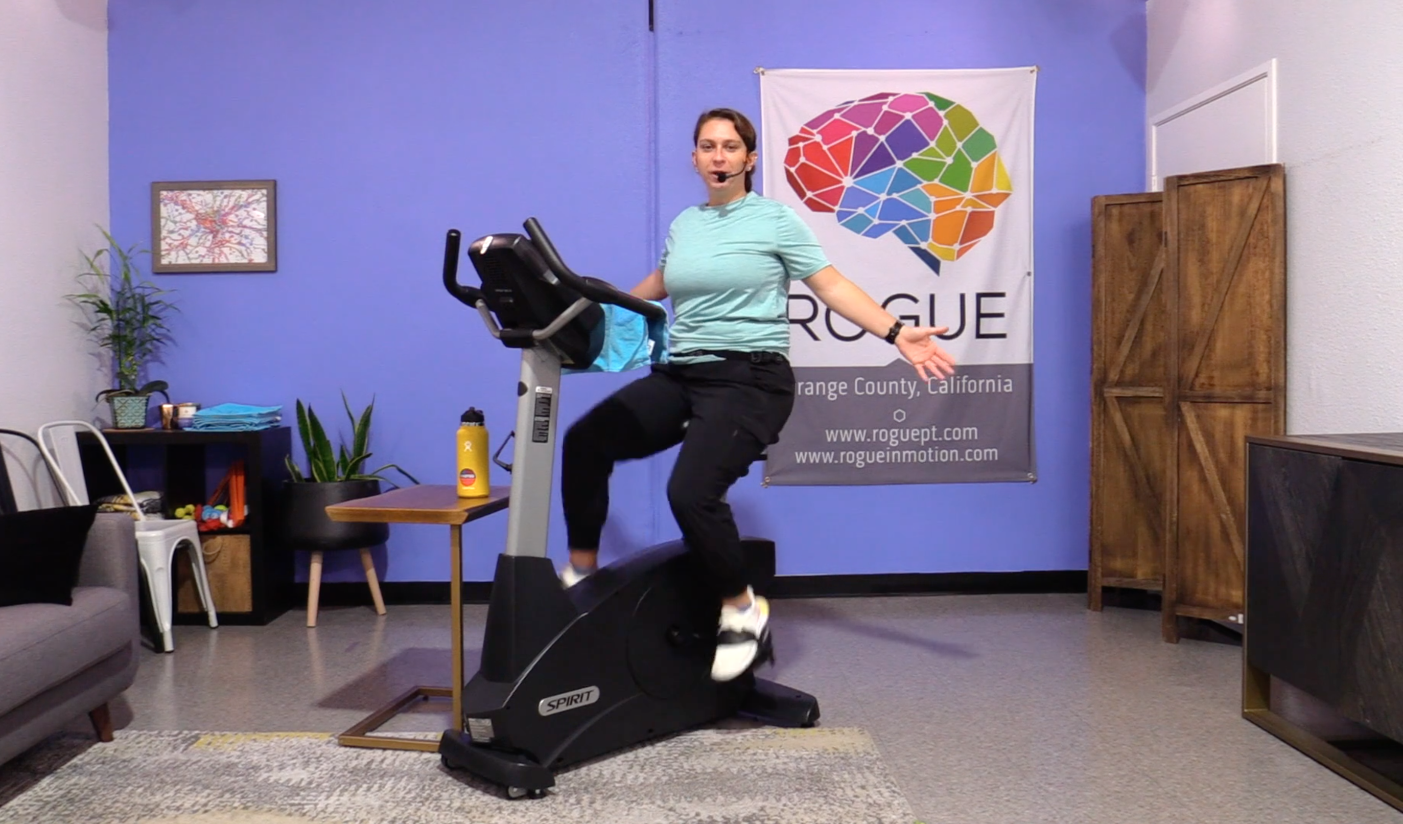 11-18-22 Cardio - Friday - 30 Minutes of Intervals with Julia!