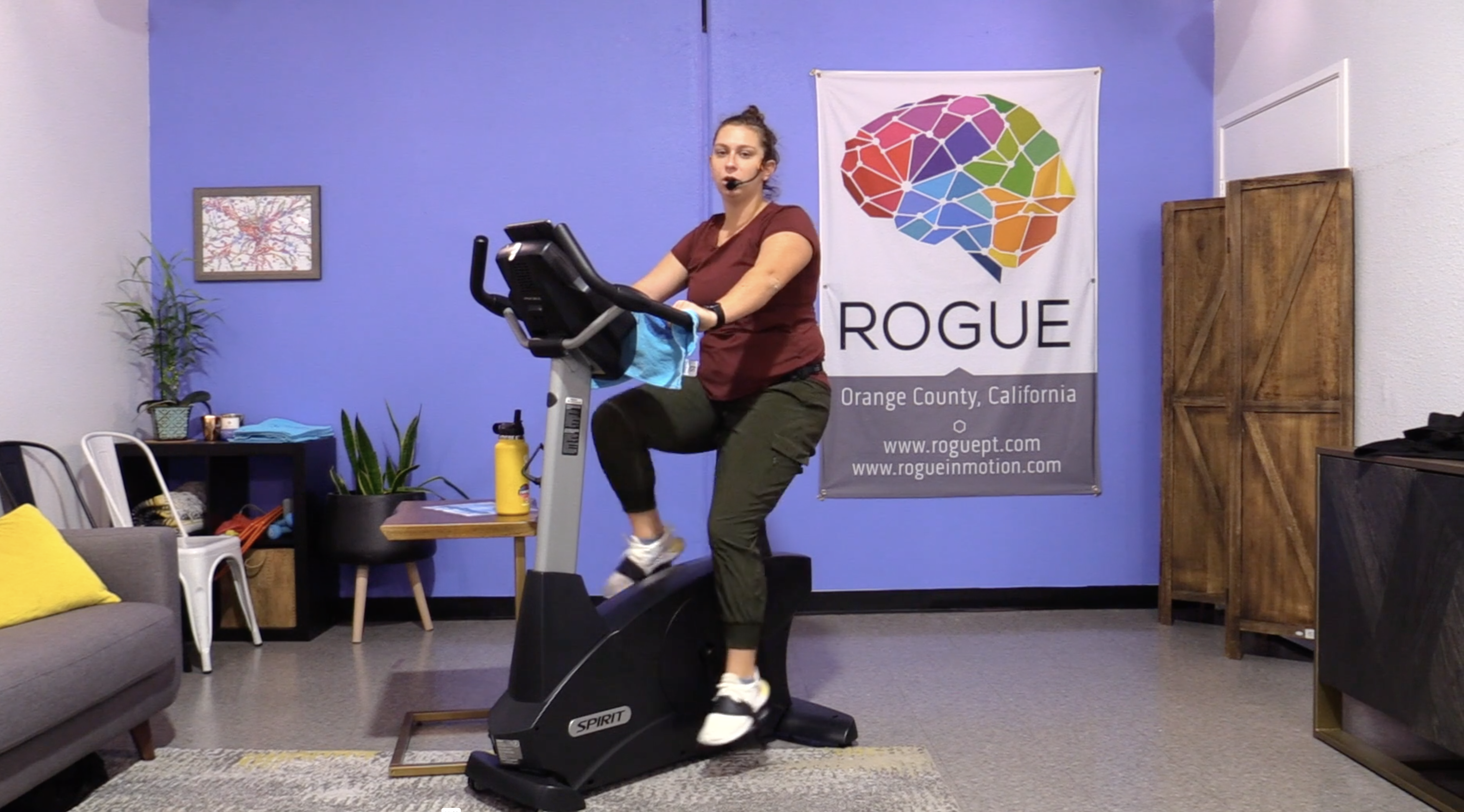 11-4-22 Cardio - Friday - 30 Minutes of Intervals with Julia!