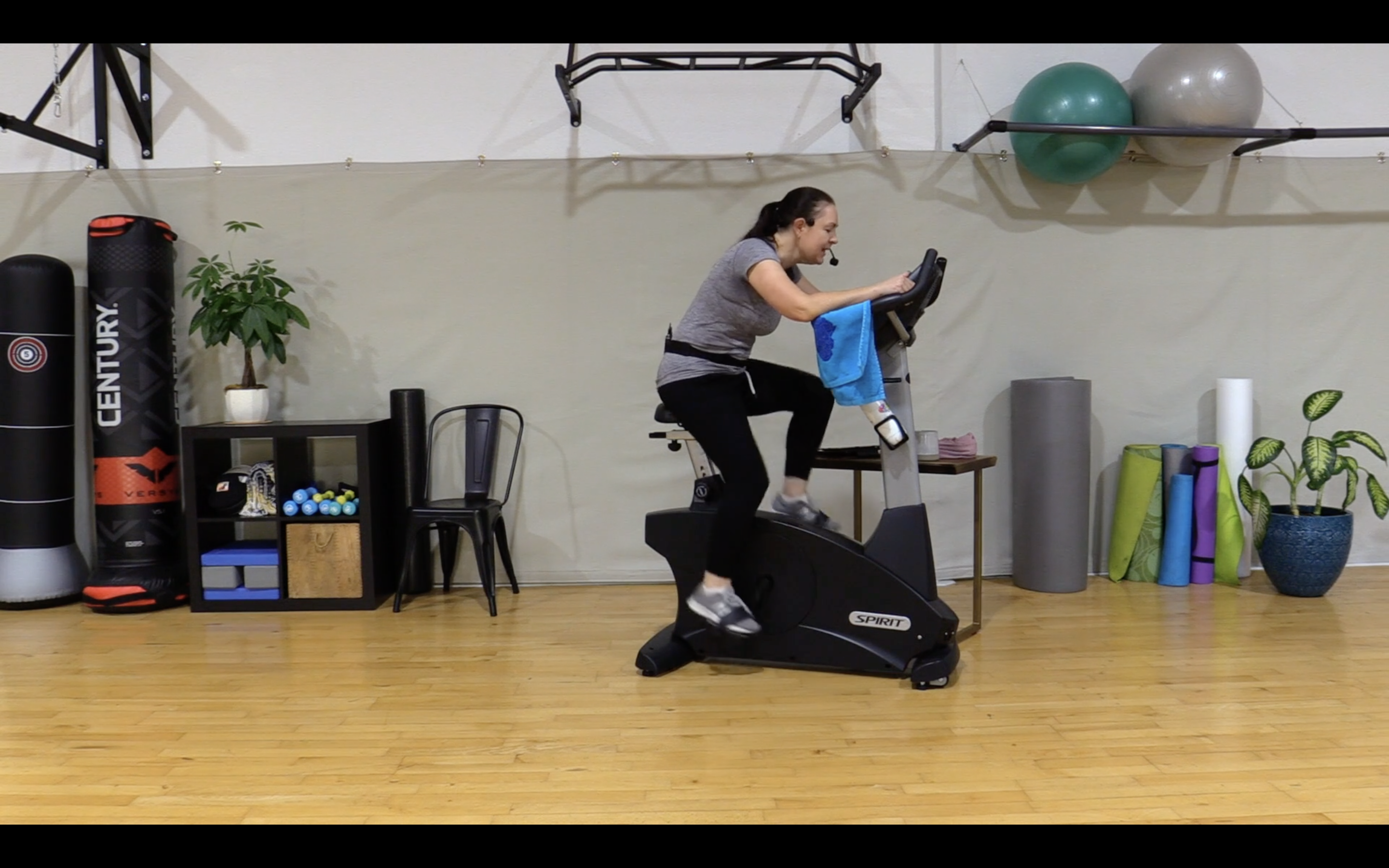 11-27-20 Cardio -- 40 Minutes with Intervals!