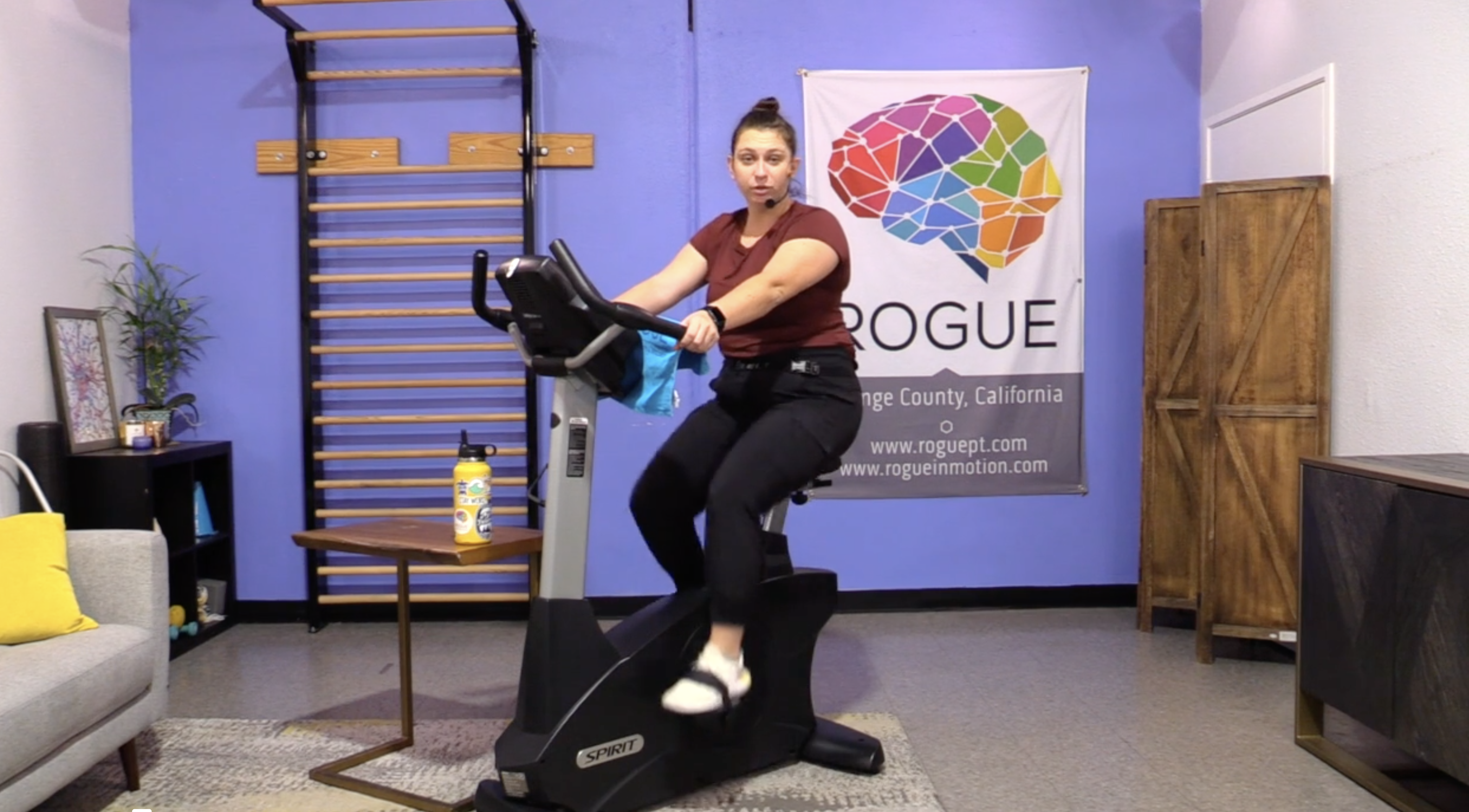 1-8-24 Cardio ~ Monday ~ 35 Minututes of Intervals with Julia!