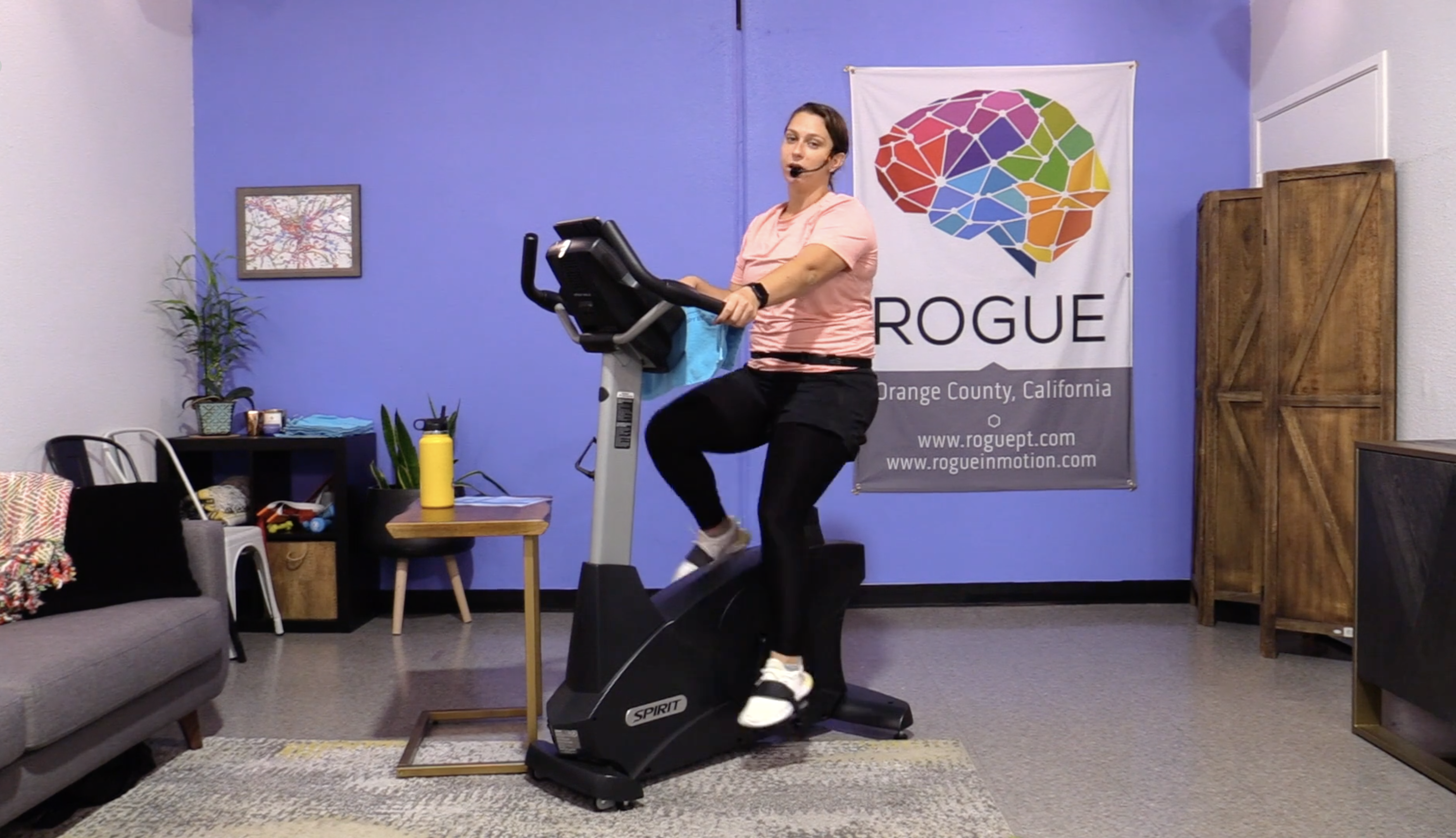 10-28-22 Cardio - Friday - Halloween Intervals with Julia!