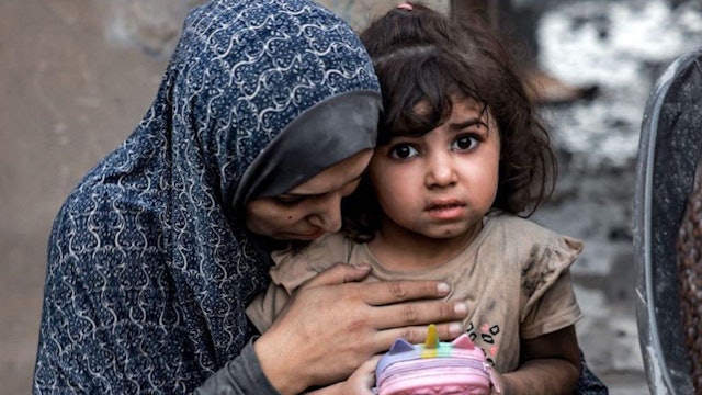 Más de 100 niños de Gaza recibirán cuidados médicos en hospitales de Italia
