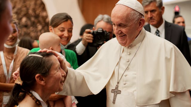 Pope Francis meets with 100 members o...