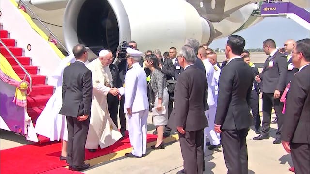 Pope Francis arrives in Thailand