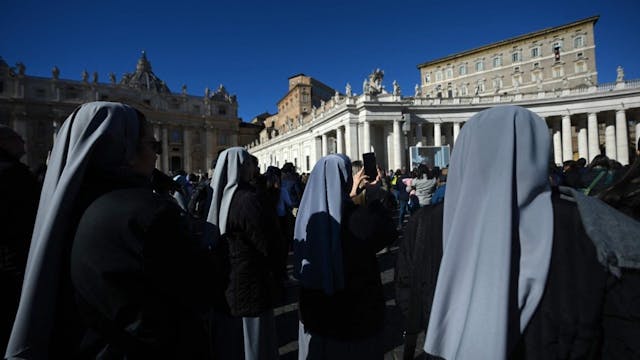 Pope inaugurates the “Year of Prayer”...