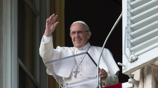 Long live the pope! Thousands celebrate10th anniversary of Pope Francis election