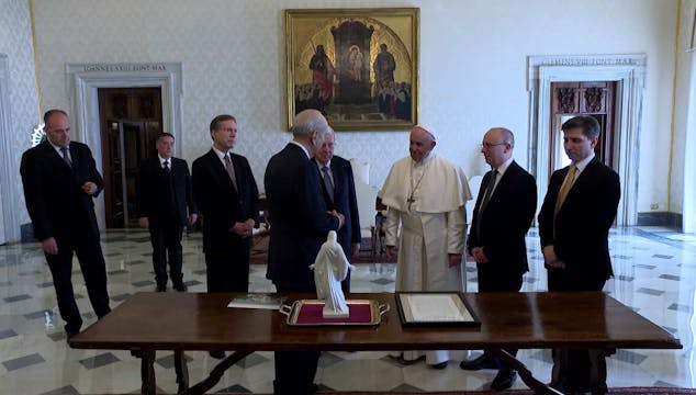 Pope meets Mormon leaders in Vatican