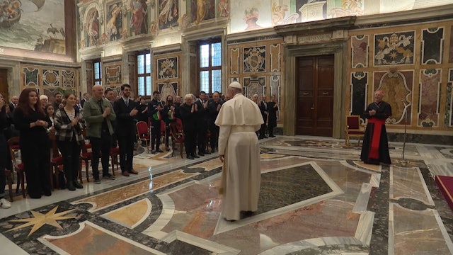 Pope vindicates role of Christmas in hard times: "It is the feast of compassion"