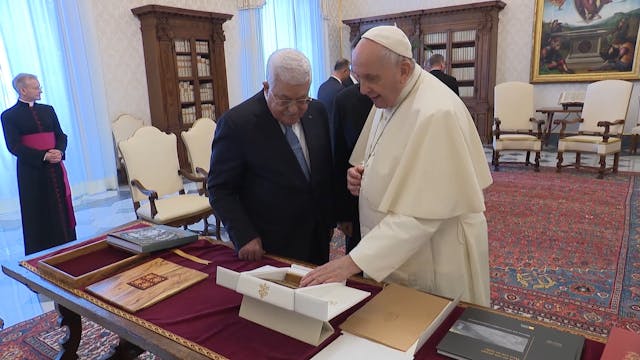 Mahmoud Abbas se reúne con el Papa pa...