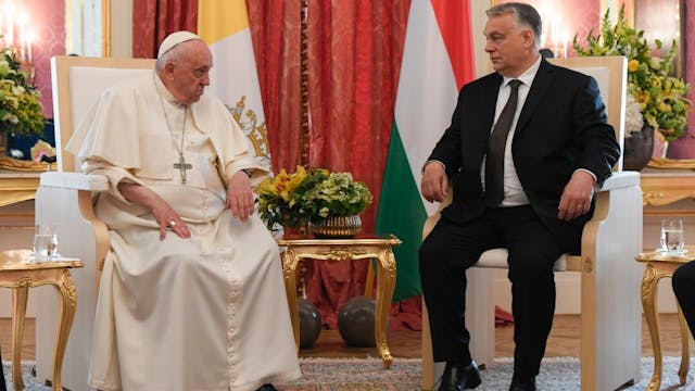 Víctor Orbán dice al papa que Hungría...