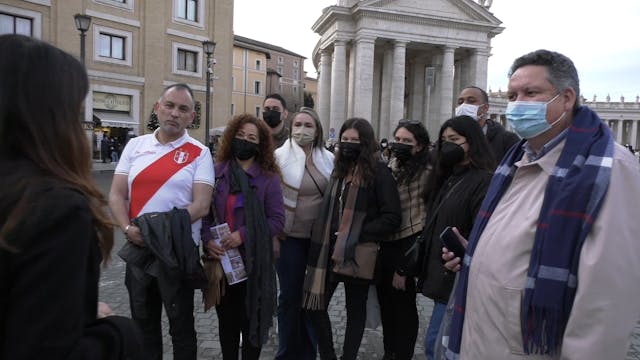 Pilgrims from Peru and Colombia chang...