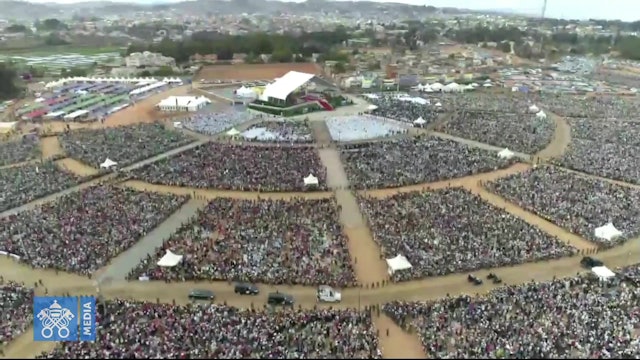 Pope celebrates Mass in Madagascar: Let's not stand idly by evil