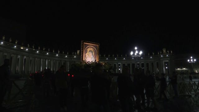 Rosary procession in St. Peter's Squa...