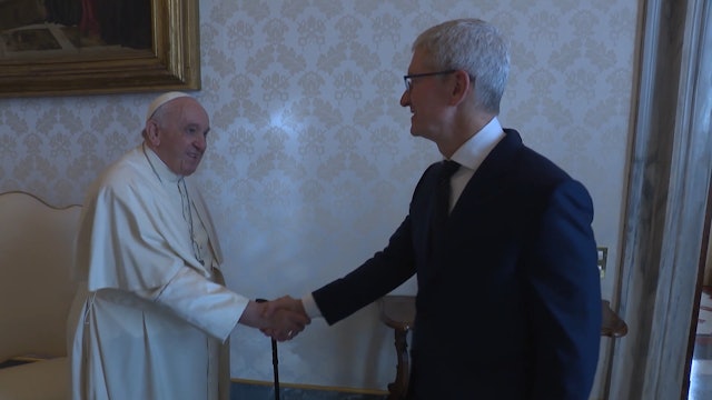 CEO of Apple meets with Pope Francis in private audience