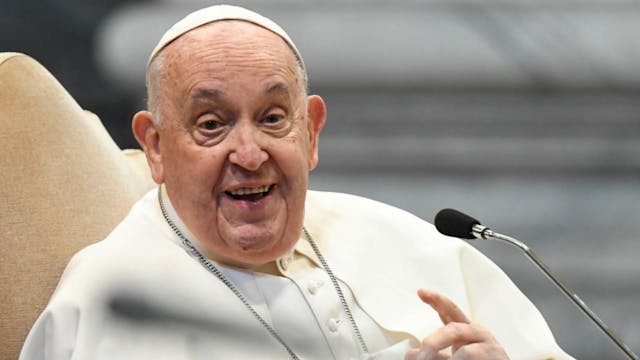Pope Francis remembers civilians kill...