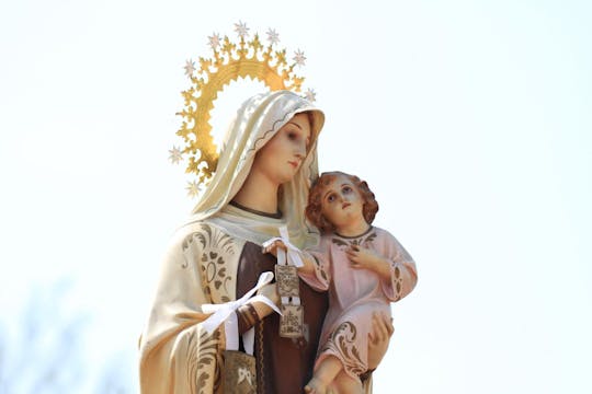 The worldwide Marian devotion shared ...