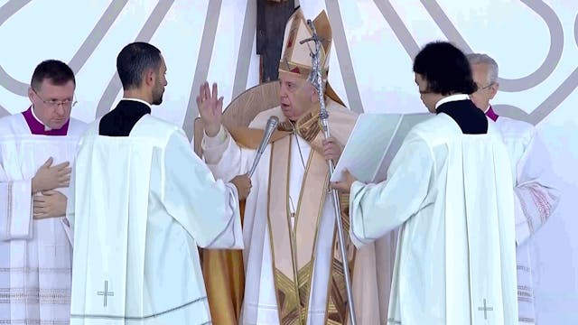 Angelus: Pope Francis prays for 5 pri...
