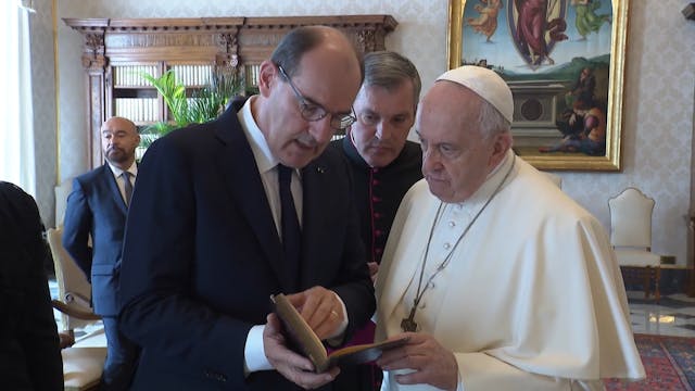 Pope and French Prime Minister discus...