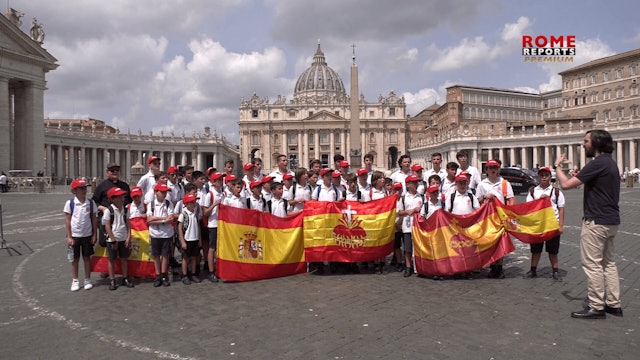 Boys choir sings for the Pope at last General Audience before summer vacation