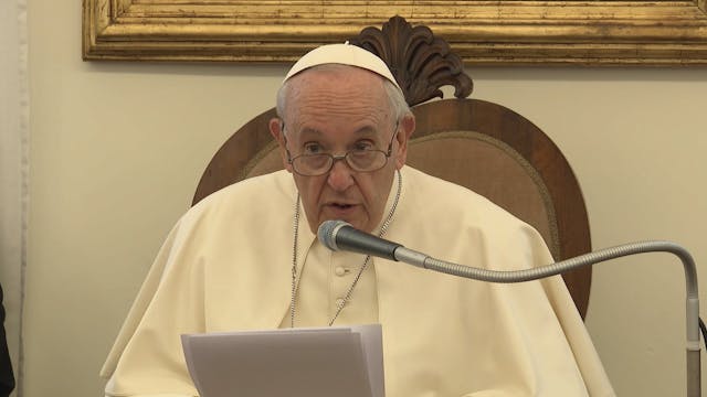 Pope Francis highlights essential rol...