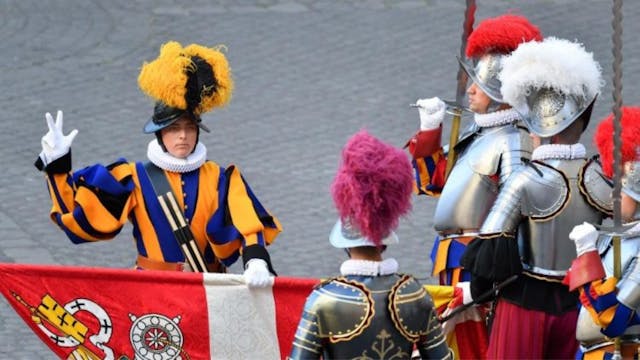 34 nuevos guardias suizos juran servi...