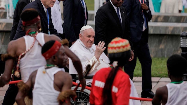 Pope during Mass in D.R. of Congo: "The Lord says to you: Lay down your arms''