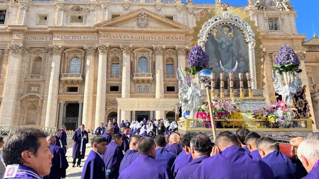 Mayo: regresan las procesiones noctur...