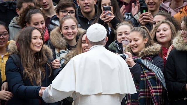 Papa Francisco: "La contribución feme...