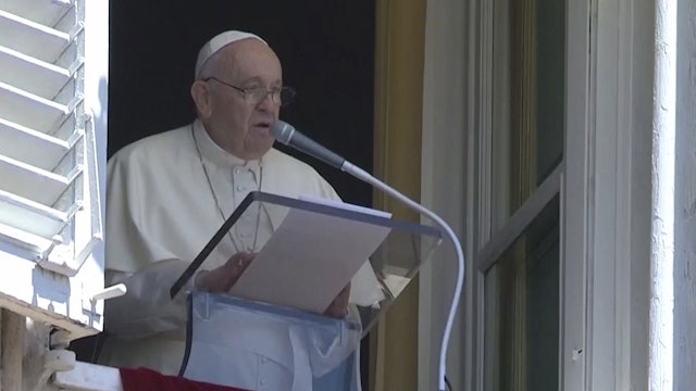 Pope Francis prays Angelus on Feast of the Assumption: “True power is service”