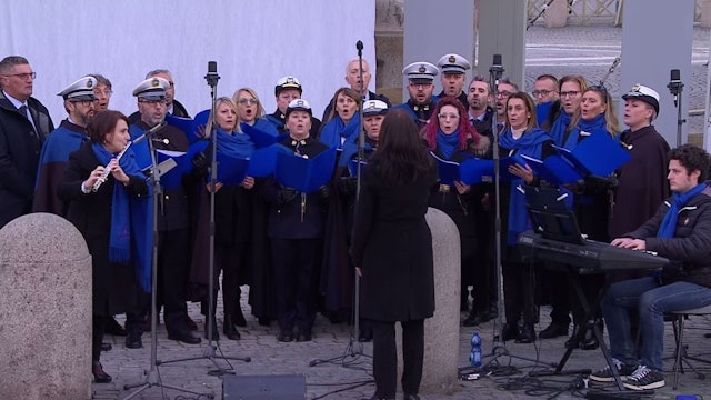 El tierno villancico “Noche de Paz” resuena en la Plaza de San Pedro