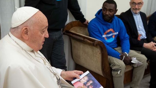 Encuentro entre el papa y Pato, el mi...