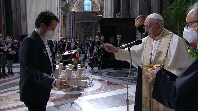 Pope Francis launches rosary "maratho...