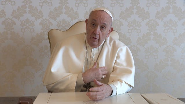 Pope Francis prays for victims of mas...