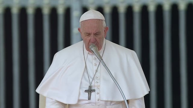 El Papa permite expulsar a religiosos...
