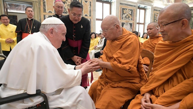 Pope Francis welcomes members of Humanistic Buddhism