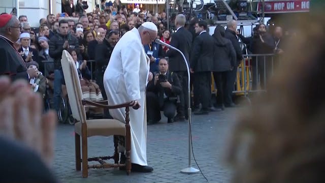 Pope Francis breaks into tears over U...