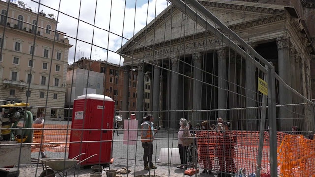 Ancient ruins from time of Roman Empire rediscovered in front of Pantheon