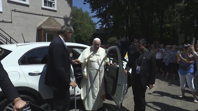 El Papa visita por sorpresa a anciano...