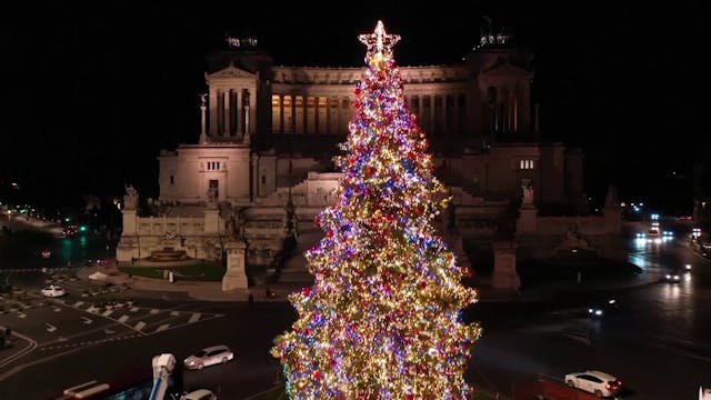 Rome lights up its Christmas tree wit...