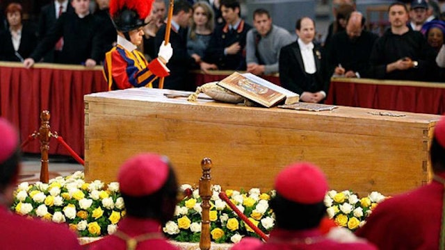 What will happen when Pope emeritus Benedict XVI dies?