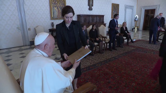 Pope Francis welcomes the President, ...