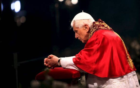 Rome holds Mass for Pope emeritus, re...