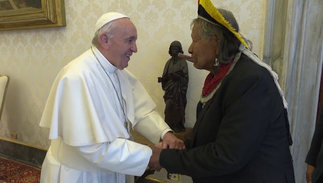 Pope meets Raoni, tribal leader of th...