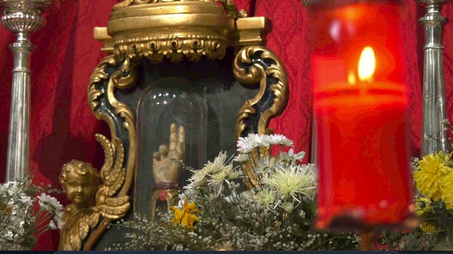Relics of Jesus' cousin bring people ...