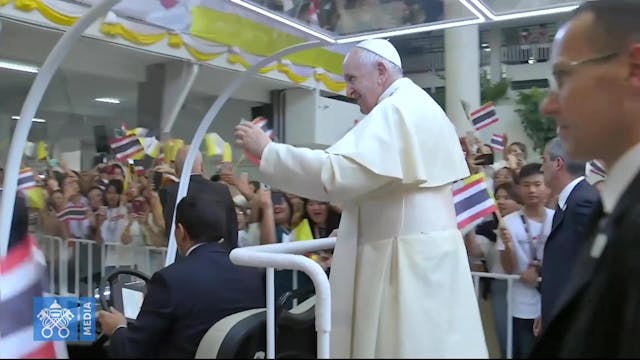 Pope to Thai youth: Jesus is counting...
