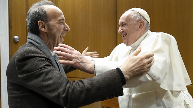 Roberto Benigni al Papa: “San Francisco se casó con la esposa de Cristo”